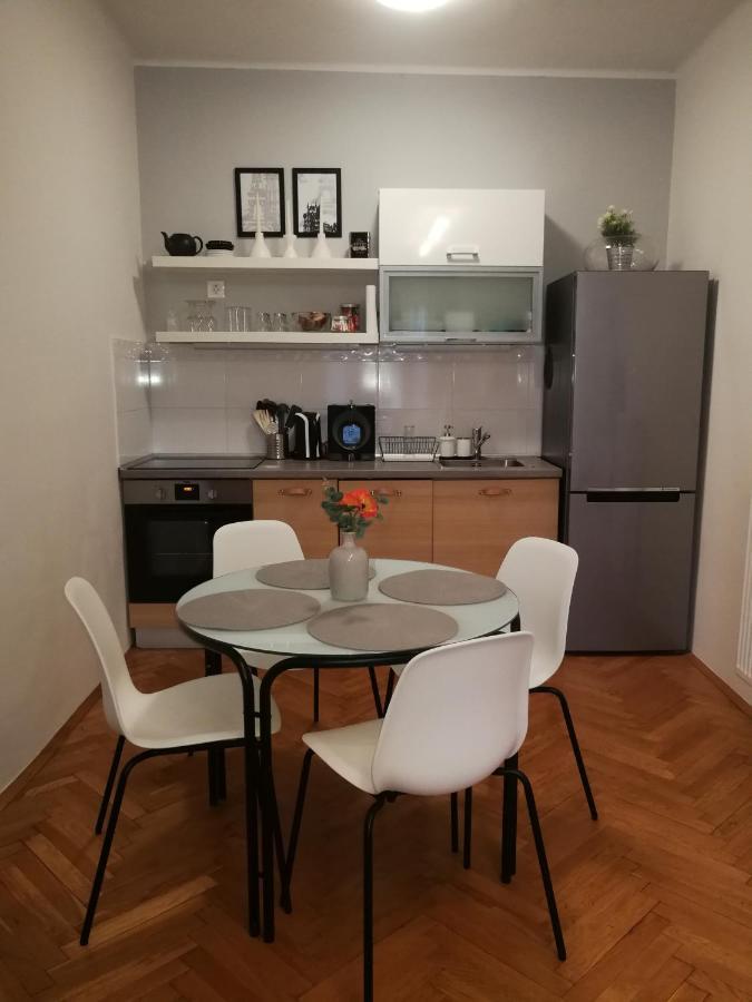 Centrum11 Pécs Eksteriør billede