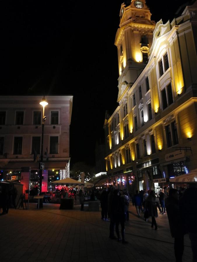 Centrum11 Pécs Eksteriør billede
